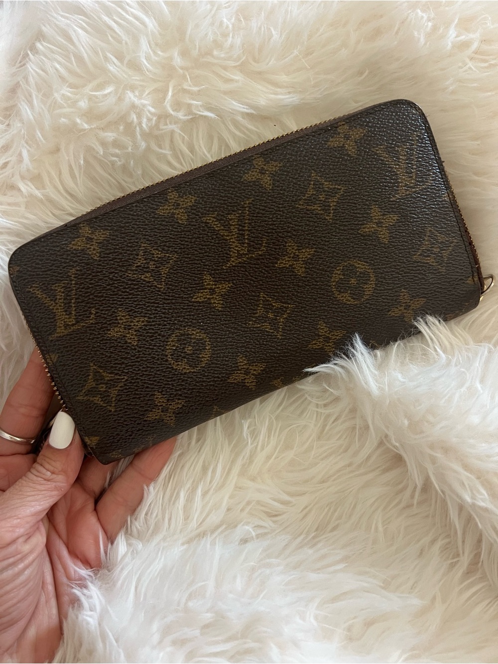 Louis Vuitton Monogram Zip Around Wallet - Dark Brown/Gold Monogram